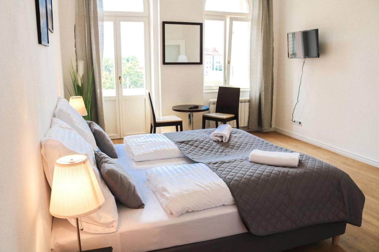 Aparthotel Rose And Praag